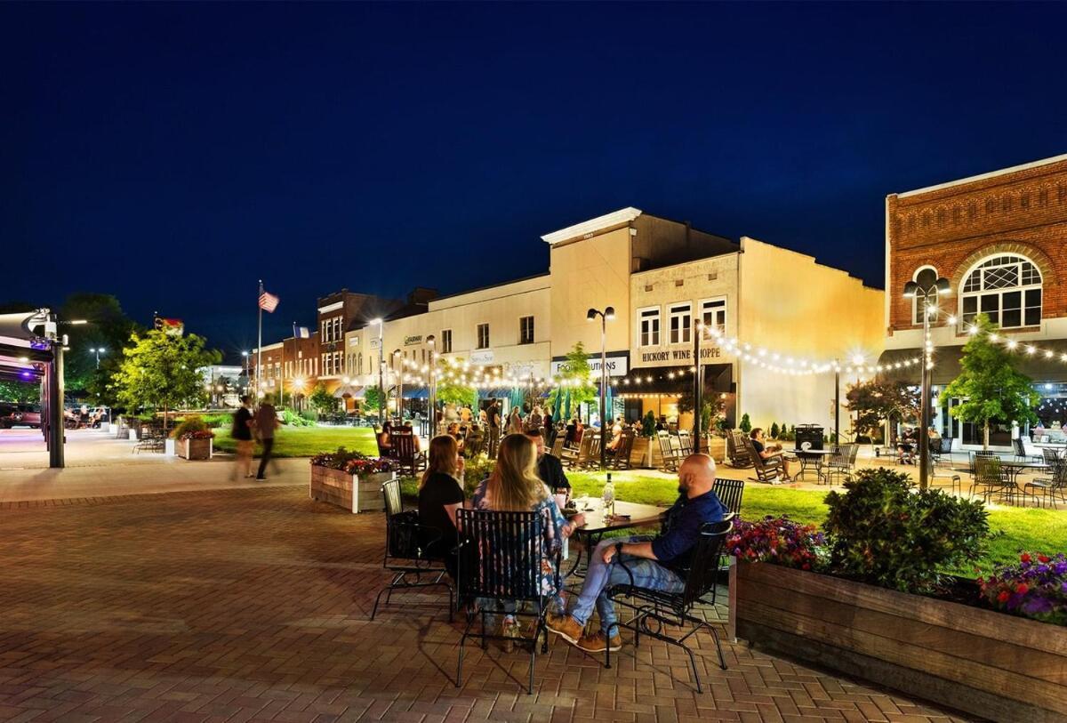 Hotel Humble Abode Hickory Exterior foto